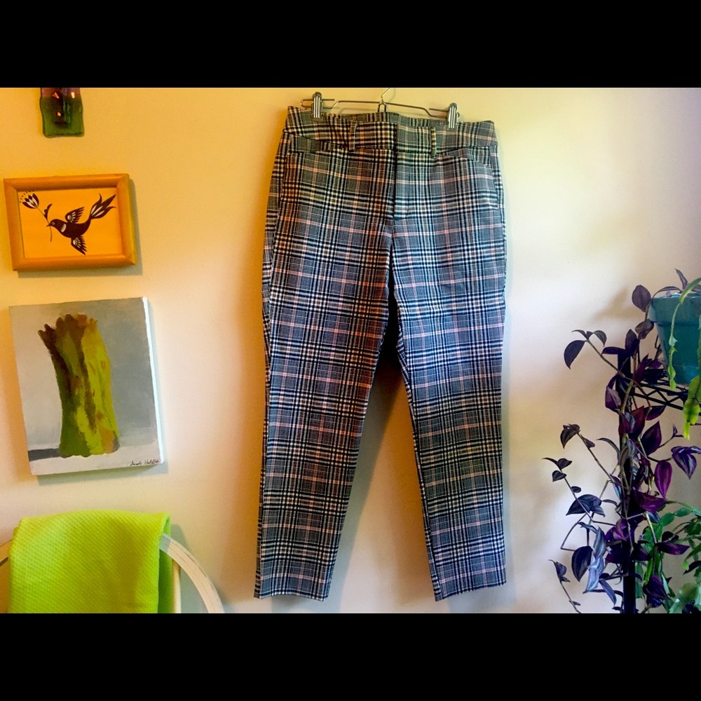 Old Navy High Rise Pixie Ankle Pants